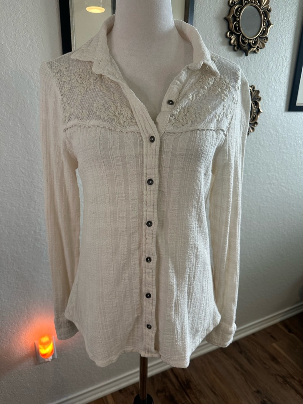 Free People "Saddle Up" Lace Yoke Cream Button Down Top Sz M (fits S better)
